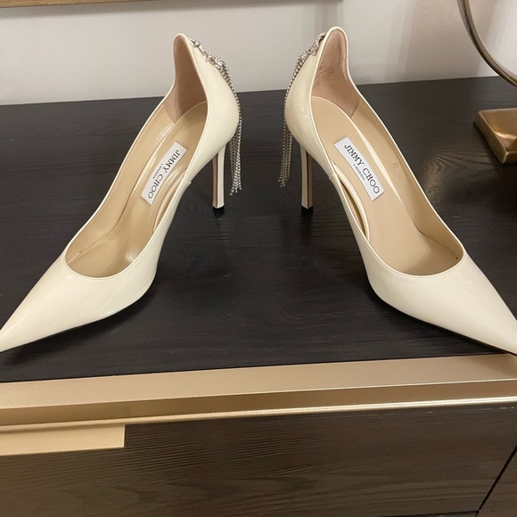 Very Elegant brand new Jimmy Choo Patent Leather Pumps Crafted with Crystals - Picture 8 of 16